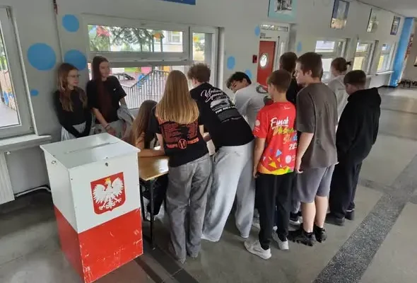 Wybory do Samorządu Uczniowskiego w Szkole Podstawowej nr 13 w Będzinie