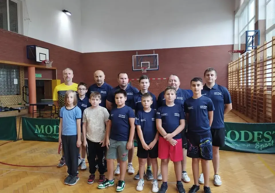 Świetny start sezonu tenisistów stołowych UKS Ikar Mierzęcice