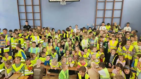 Uczniowie z Wojkowic uczą najmłodszych, jak ratować życie