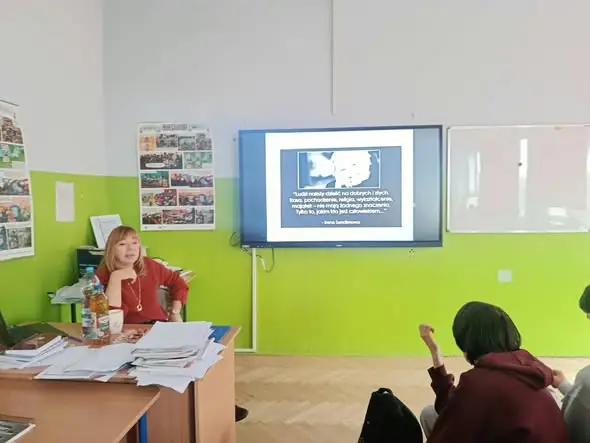 Historia poza ławą szkolną: ósmoklasiści poznali Irenę Sendler i Henryka Sławika