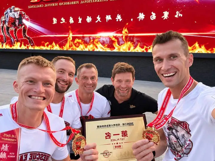 Polscy strażacy ze złotem w Chinach! Sukces Rescue Eagles Poland w Sanming